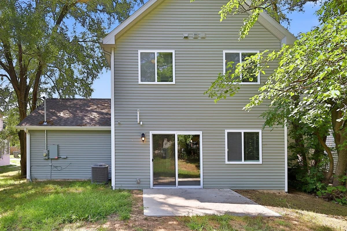 Muskegon apartments for rent - Property image - 1694 Pine Street - 3