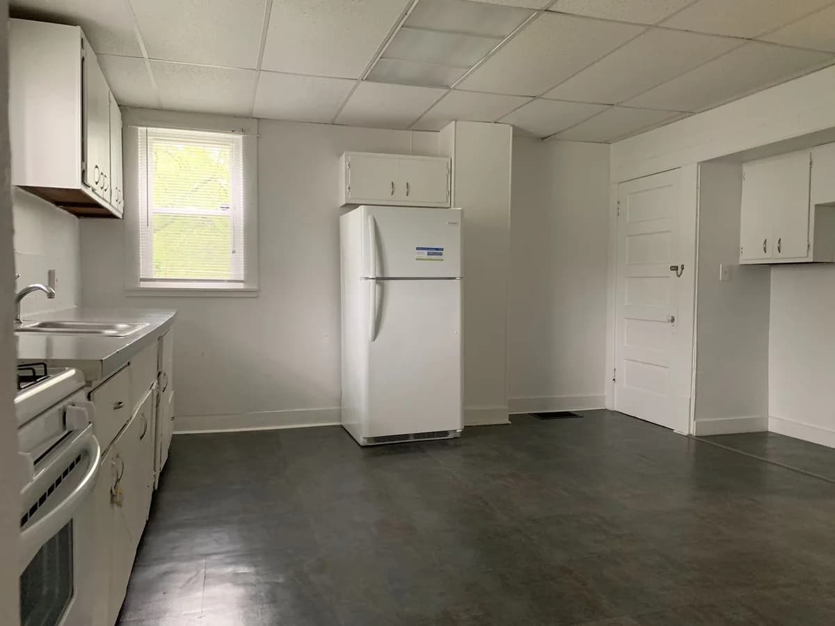 Muskegon apartments for rent - Property image - 871 Wood Street - 3