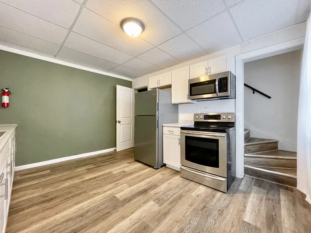Muskegon apartments for rent - Property image - 836 West Grand Avenue - 3
