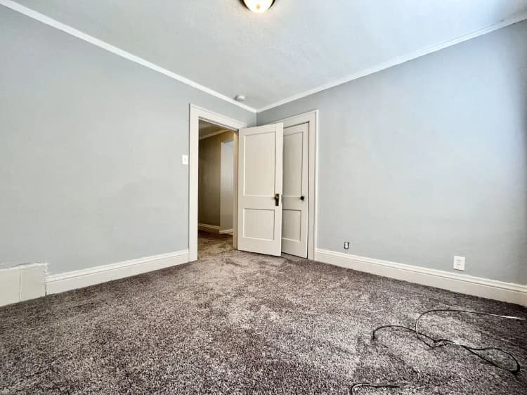 Muskegon apartments for rent - image - large (1).jpg