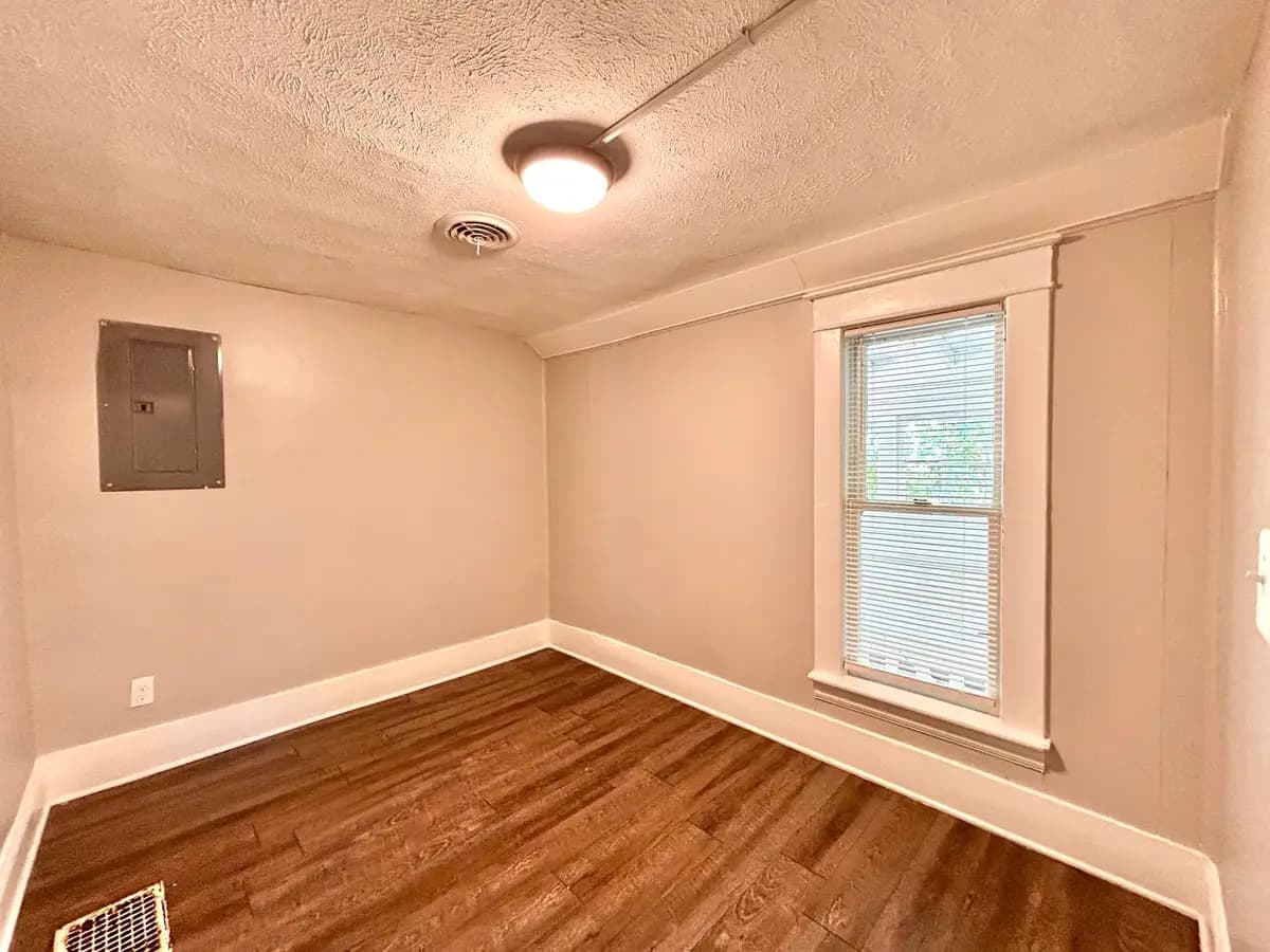1600 7th Street - House - 8