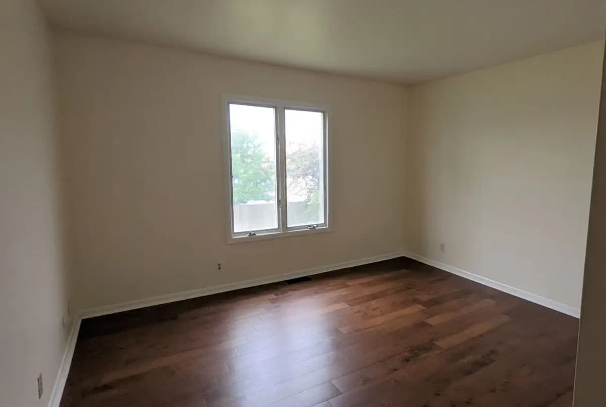 889 Woodside - Apartment - 7