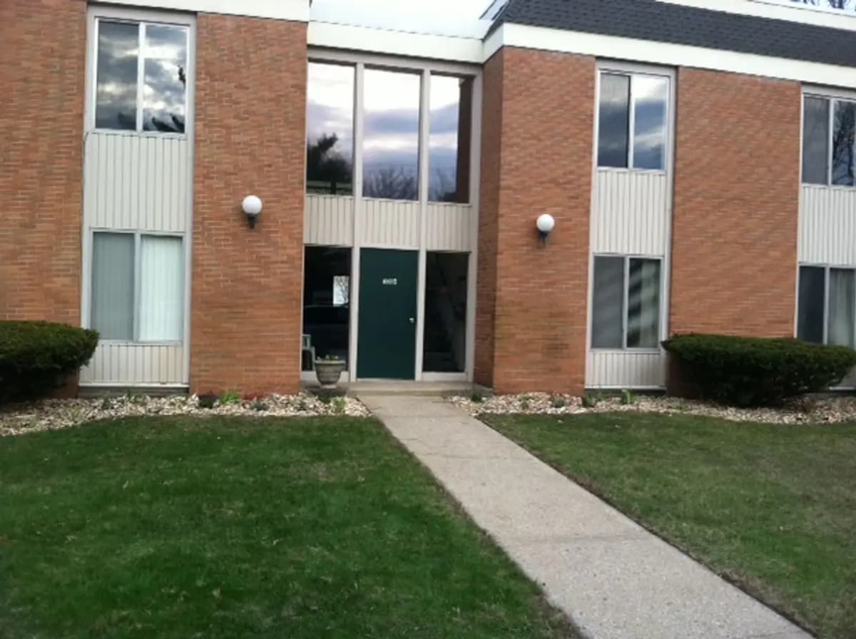 Muskegon apartments for rent - image - large.jpg
