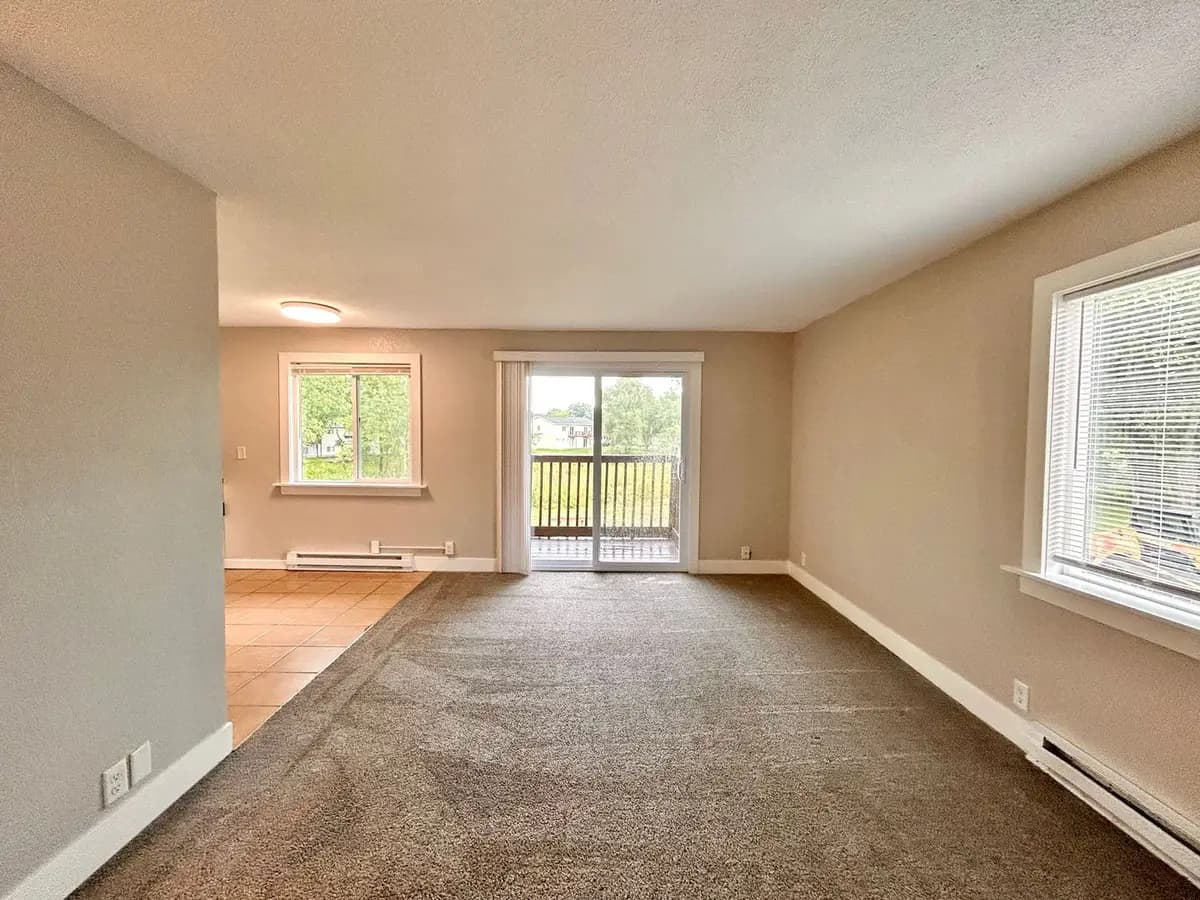 1486 Carr Rd - Apartment - 4