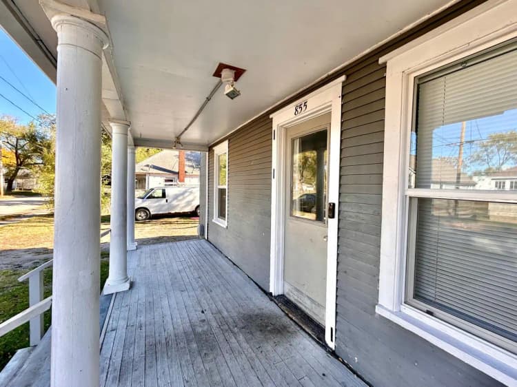 undefined apartments for rent - image - large (10).jpeg