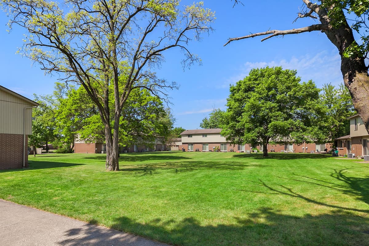 Muskegon Townhouses - Apartment - 8