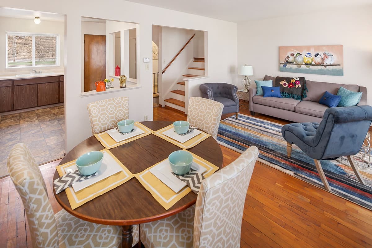 Barclay Apartments & Townhomes - Apartment - 6