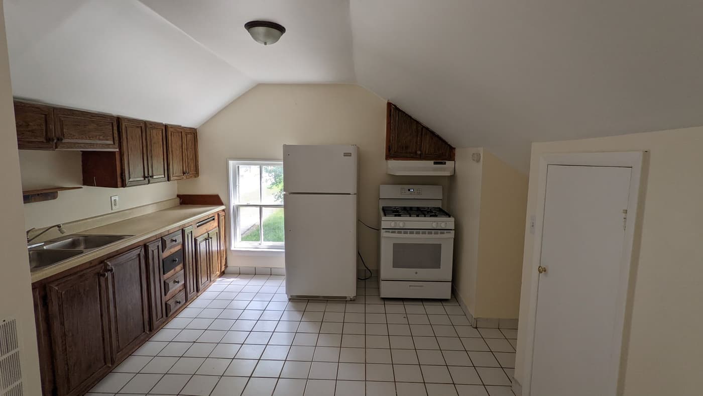832 Murphy Street - Apartment - 3