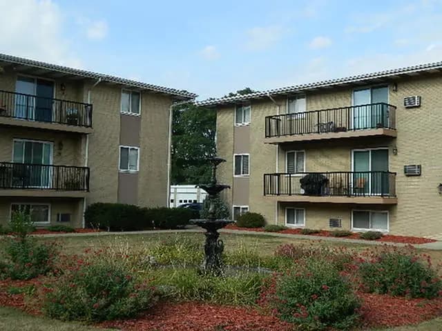 undefined apartments for rent - image - 59e131db6afe3468.jpg