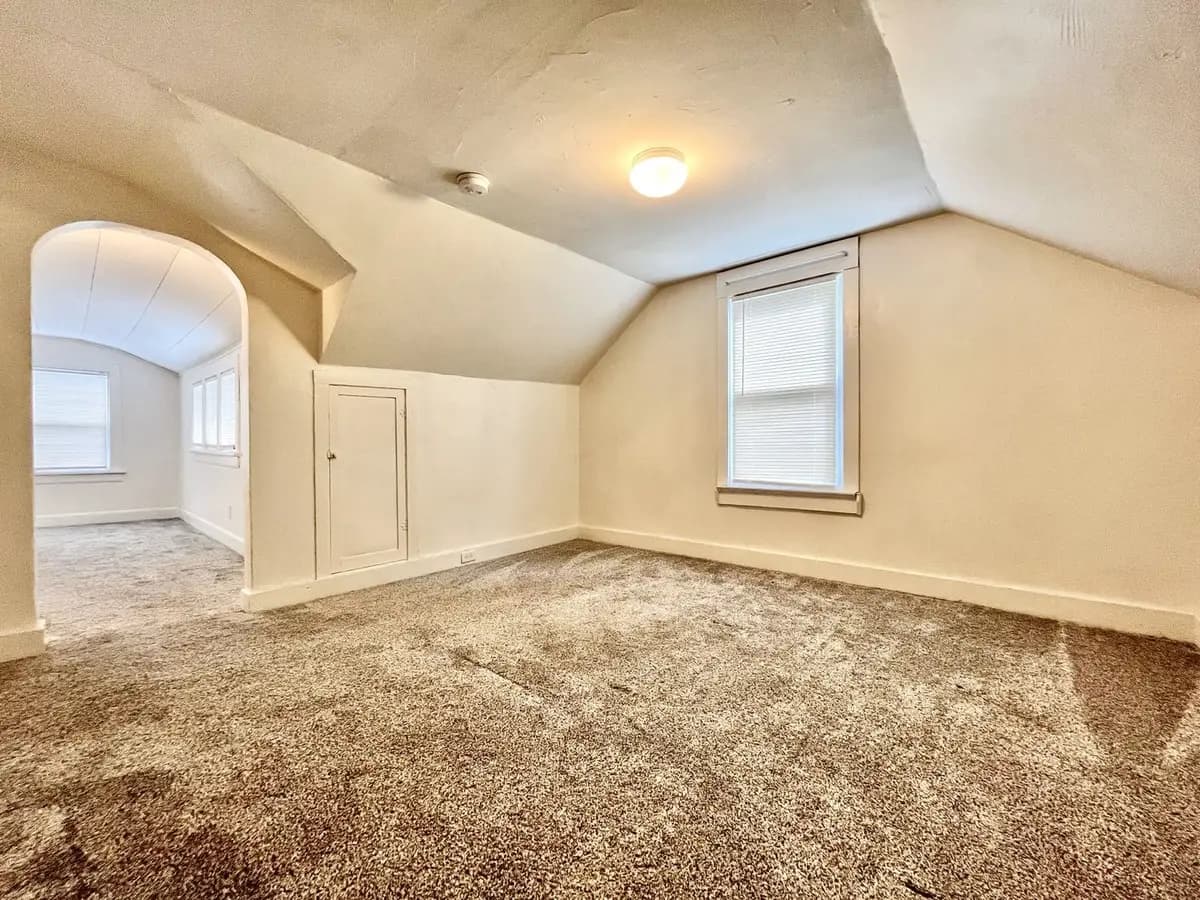 undefined apartments for rent - image - large (4).jpg - 0