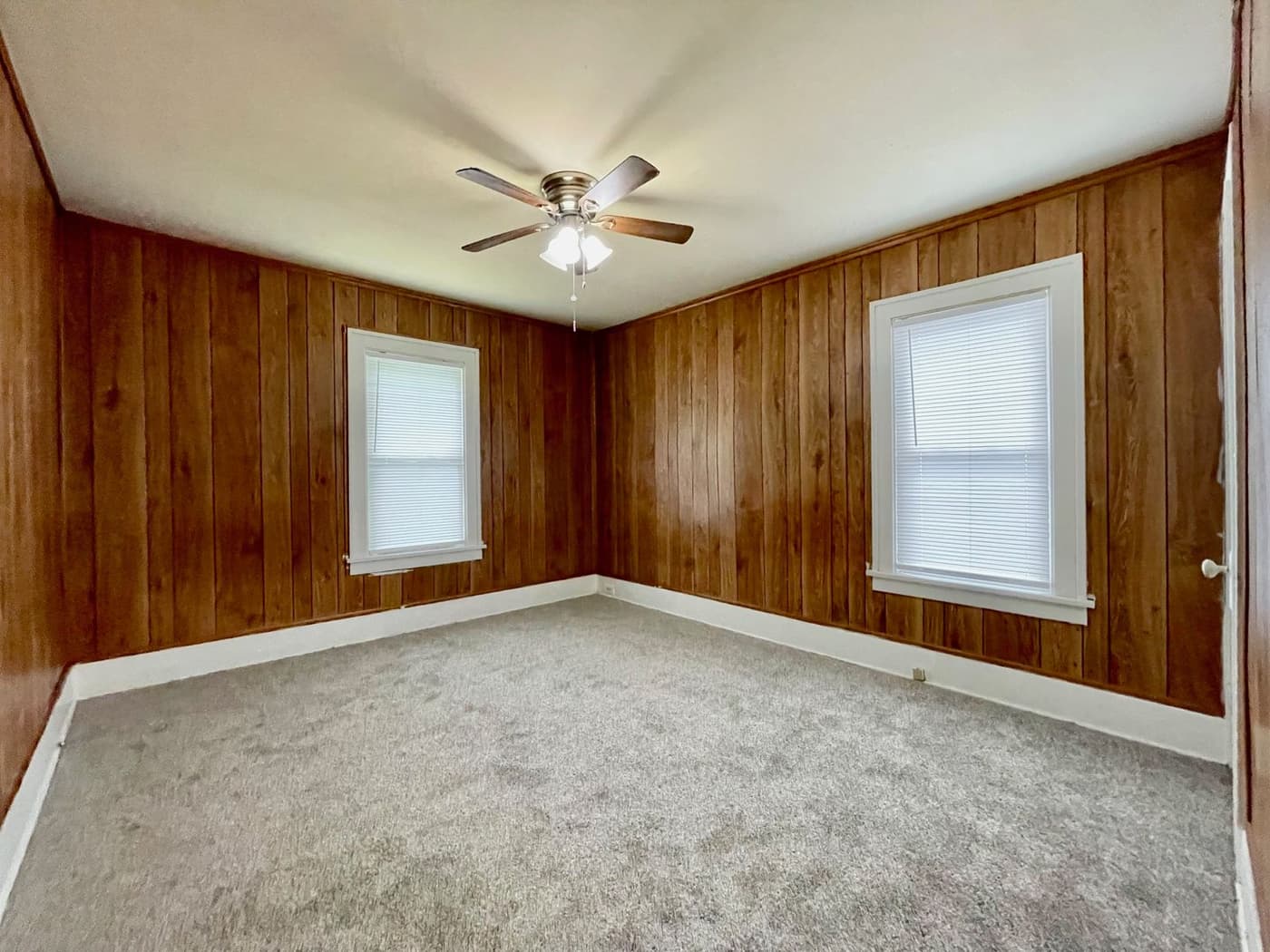 undefined apartments for rent - image - large (8).jpg - 3