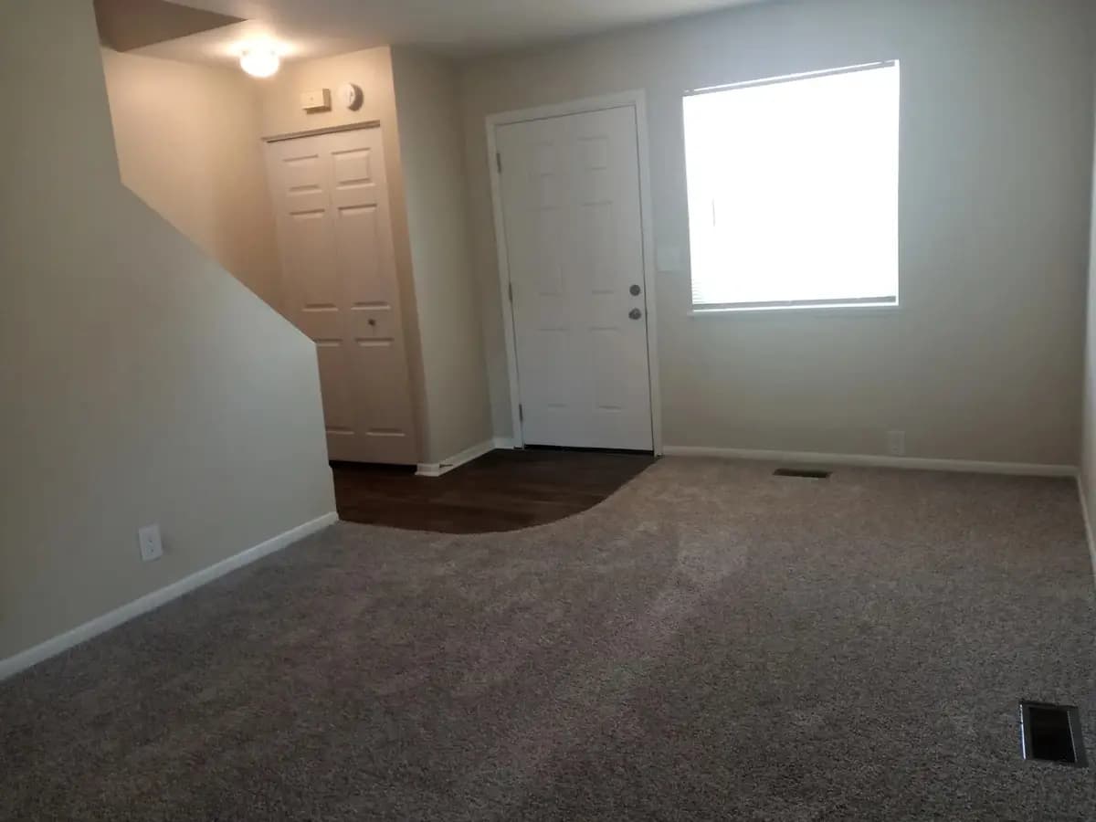 Muskegon apartments for rent - Property image - Oakhill Village & Townhomes - 3