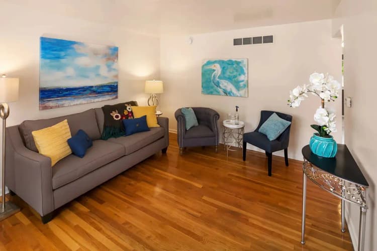 undefined apartments for rent - image - imgi_72_599c9c1ed3067889.jpg