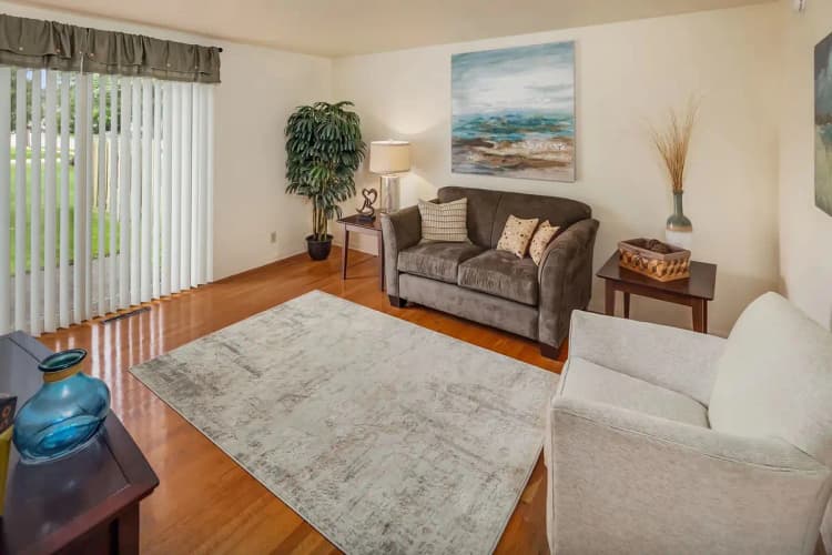 undefined apartments for rent - image - imgi_84_599c9cddc163b592.jpg