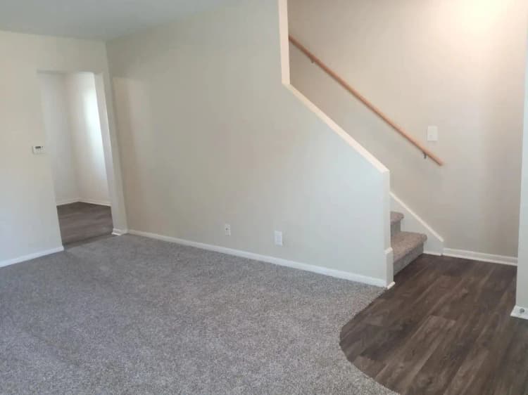 undefined apartments for rent - image - imgi_50_63457587705b25.76993609285.jpg