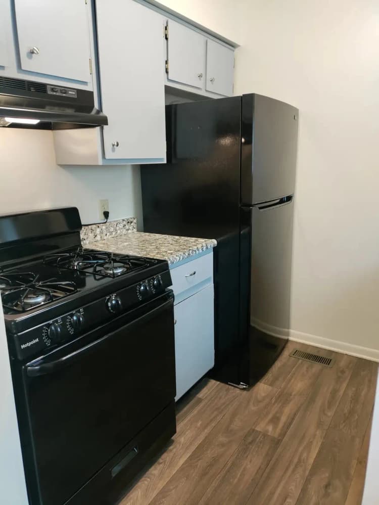 undefined apartments for rent - image - imgi_51_6345757323ebb2.96017733115.jpg