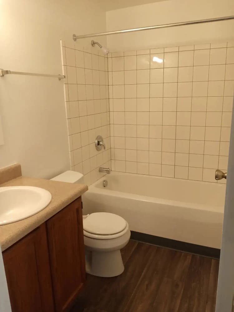 undefined apartments for rent - image - imgi_53_634575687f5d51.39949205567.jpg