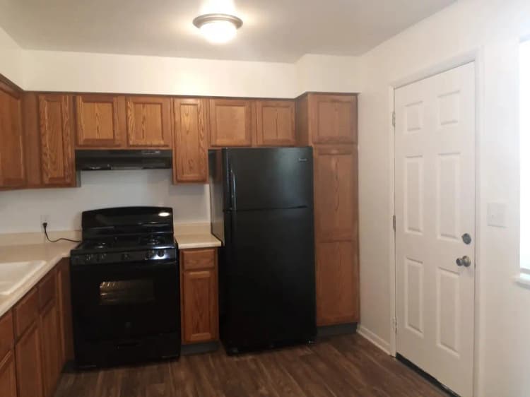 undefined apartments for rent - image - imgi_56_6345757a049aa3.95769611987.jpg