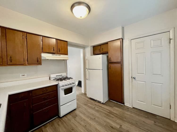 undefined apartments for rent - image - large (4).jpg